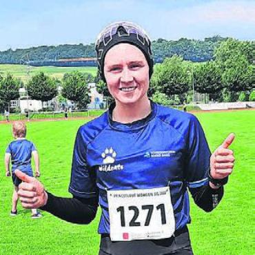 Olympionike und tolle Geschichten - Triathletin Anna Zehnder siegte bei den Frauen mit neuem Streckenrekord (36,40).