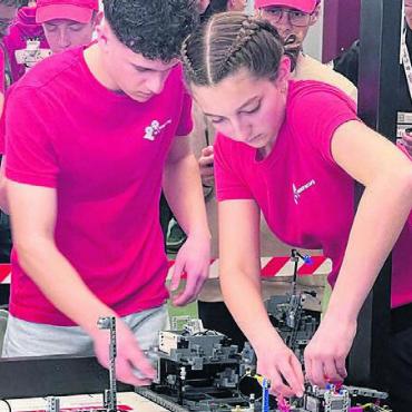 Weiter gehts nach Kapstadt - Weiter auf dem Höhenflug: Ella Robinson und ihr mindfactory-Team.