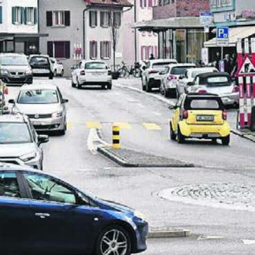Die Weichen rasch stellen - Die Mitte will die hohe Verkehrsbelastung im Wohler Zentrum weiterhin bekämpfen. Verkehrsmanagement, Mobilitätskonzept und Stadttunnel sind mögliche Massnahmen.