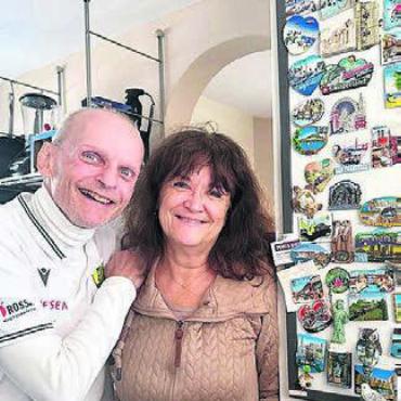 Der Wundermensch - Jürg Mauberger und seine Frau Susanna.