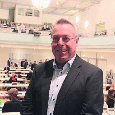 Eine Kür und wohl ein Duell - Das war vor knapp zwei Jahren: Marc Läuffer (SVP) wurde in einer Kampfwahl zum Vizepräsidenten gewählt. Nun erfolgt am Montagabend wohl die Wahl zum Einwohnerratspräsidenten. Bild: Archiv/chh