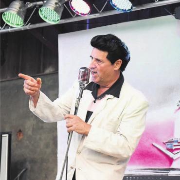 Die Gemeinsamkeit zelebriert - Sorgte für die ausgelassene Stimmung: Elvis-Imitator Rock ‘n‘ Rolf.