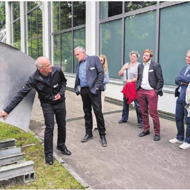 «Inspiration für die Zukunft» - Betriebsleiter Marcel Bieri führte durch seine Anlage und verriet den Schaulustigen manch interessantes Detail.