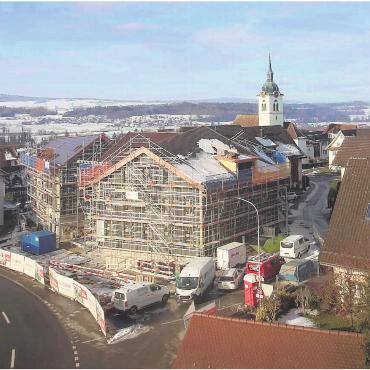 Eine sehr positive Bilanz - Der neue Hauptsitz in Oberlunkhofen ist am Entstehen – der Bau liegt im Zeitplan. Bilder: zg