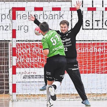 Den Schwung mitnehmen - Goalie Ivo Rütimann (rechts) erwartet in Willisau ein intensives Spiel.
Bild: tvm
