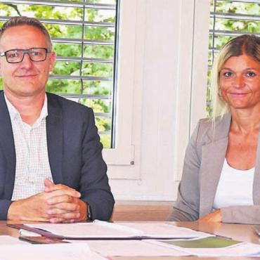 Zwischen Stolz und Freude - Können künftig zusammen nach Aarau in den Grossrat: Gemeindeammann Arsène Perroud (bisher) und Finanzministerin Denise Strasser (neu). Bilder: Archiv/dm