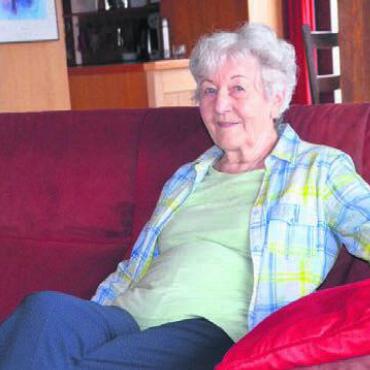 Galionsfigur für Polit-Frauen - Alt-Nationalrätin Ursula Mauch in der Stube ihres Hauses in Oberlunkhofen. Bild: tst