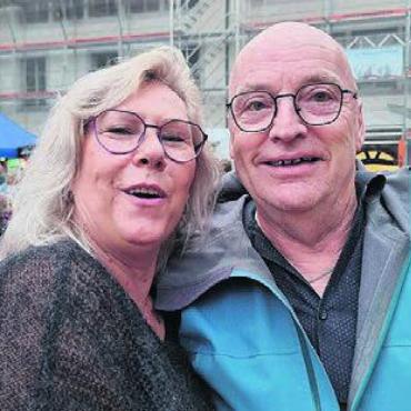 Zum Tanzen gebracht - Gabriela und Paul Rüttimann tanzten das ganze Konzert von Tante Kaspar.