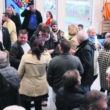 Männer in der Überzahl - 3051 Personen lebten Ende Jahr in Niederwil. Zum Glück für den Gemeinderat sind nicht alle zum Neujahrsapéro gekommen. Bild: chh
