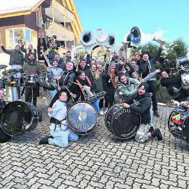 Neue Lieder gelernt - Auch in diesem Jahr reiste die Villmerger Gugge Tinitus zum Proben ins schöne Berner Oberland. Bild: zg