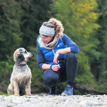 Spürbare Emotionen - Besitzerin und Hund als Team einfangen, dies gehört zu den Aufgaben der Sarmenstorferin. Dies hier ist ein Beispiel ihrer vielfältigen Arbeit.