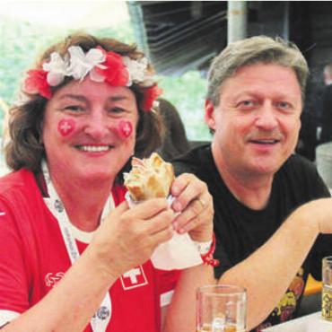 Ein Prost auf diesen tollen Tag - «Hopp Schwiiz» galt auch hier.