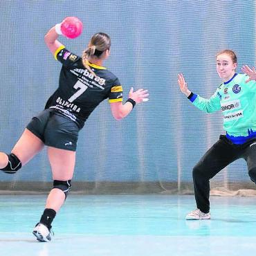 Traum vom Titel - Erst 17 Jahre jung und schon eine tragende Rolle im Play-off-Final: Torfrau Seraina Kuratli aus Wohlen. Bild: Frédéric Diserens
