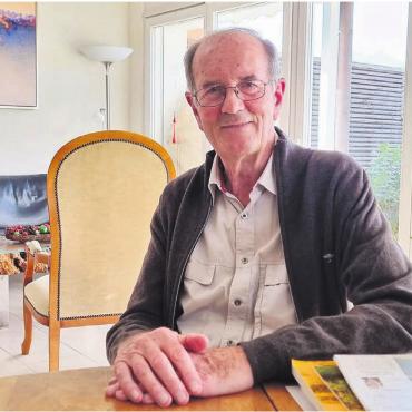 Mit internationaler Strahlkraft - Richard Maurers Erinnerungen an das Flachsee-Projekt und die damit verbundene Kommunikation sind präsent. Der Biologe besucht auch heute noch ab und zu das Reusstal. Bild: Verena Anna Wigger