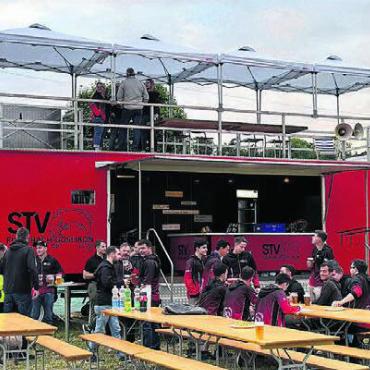 Der Lieblingsanlass - Bei der Sandbank wird der neue Wagen des Turnvereins Fischbach-Göslikon stehen. Auf die Öffnung des Dachs verzichtet der Verein aber.