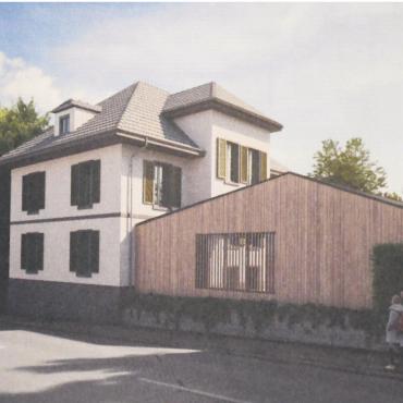 Es rumort im Hintergrund - Pavillonartiger Bau in Holzbauweise neben dem historischen Gebäude: Das Bauprojekt, Anbau Liegenschaft Bünzstrasse 3, gefällt vielen Ortsbürgerinnen und Ortsbürgern nicht. Bild: dm