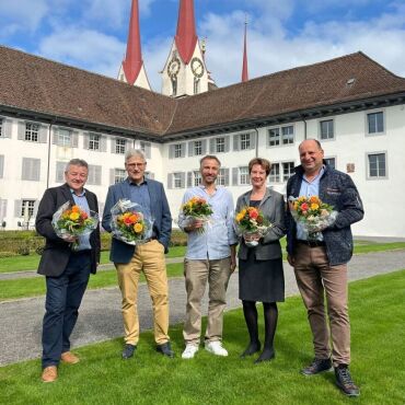 Muri: Drei neue Gesichter im Gemeinderat - Das Quintett, das den neuen Murianer Gemeinderat bildet. Bild: zg