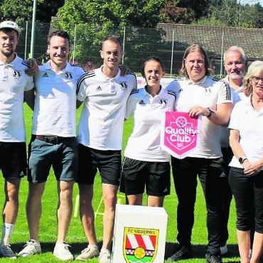 Pionier mit Vorbildfunktion - Der FC Niederwil wurde als erster Verein des AFV als «SFV-Quality-Club» Bild: zg