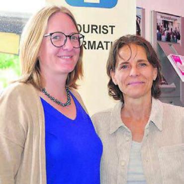 Ort mit überraschendem Potenzial - «Auch die Museen oder das Kellertheater locken viele Besuchende an», sagen Sarina Kaufmann (links) und Ruth Meier.