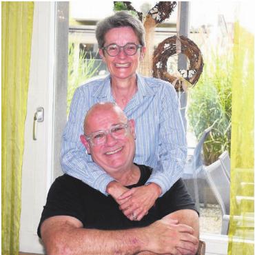 Der grosse Umbruch - Da freuen sich zwei riesig: Die neue Gemeinderätin Claudia Hauri und ihr Mann Peter Christen.