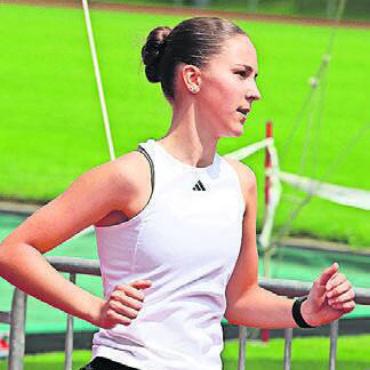 Olympionike und tolle Geschichten - 3. Rang im 5-km-Lauf in 20,28: Nora Käppeli vom TV Merenschwand.