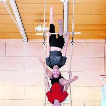 Der Zauber der Manege - Hoch hinaus mit den Trapezkünstlern.