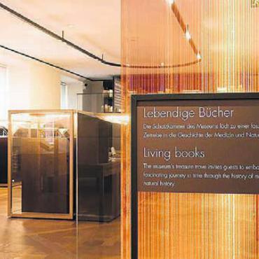 Einblick in Medizinhistorie - Durch eine wertvolle Sammlung von Büchern geht es am Sonntag Bild: zg