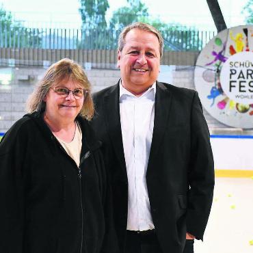 Neue Spitze bringt frischen Elan - Das neue Führungsduo beim Eislaufclub Wohlen: Präsident Rainer von Arx und Vizepräsidentin Corinne Paolozzi. Bild: Daniel Marti