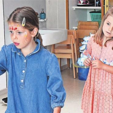 Paradies für die Sonnenscheine - Die Kinder hatten bei der Jubiläumsfeier grossen Spass an den verschiedenen Spielen: Bilder: Daniel Marti