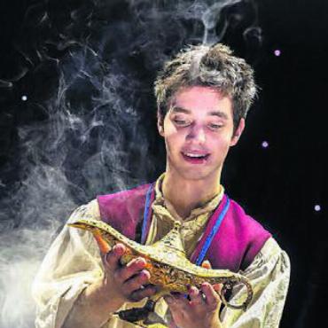 Zauberhafte Welt - Ein modernes Musical mit Ali Marcel Yildiz als Aladin. Bild: pd