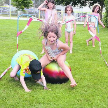 Ganzes Areal ein grosser Spielplatz - Aus dem Weg: Auch wenn es zwischendurch kleine Rennen gab, stand in erster Linie der Spass im Zentrum und wurden keine Zeiten gemessen.