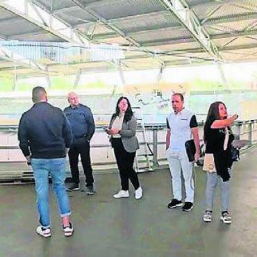 «Das wird etwas Grosses» - Das OK während der ersten Besichtigung im Schüwo-Park. Bild: zg