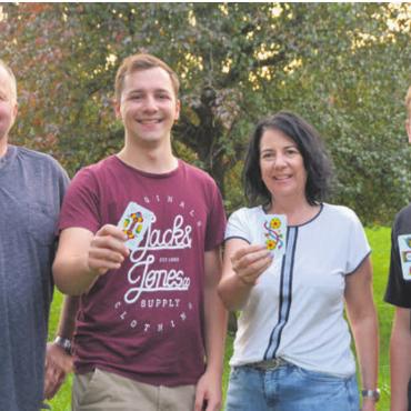 Der Jass-Grossanlass - Das OK hofft auf viele Jasserinnen und Jasser, von links: Martin Stocker, Benjamin Keusch, Michaela Keusch, Niklas Stocker. Bild: Archiv