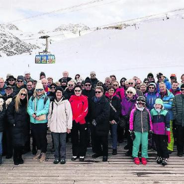 Zu Gast im Winterparadies - Die 100 Gäste aus dem Kanton Aargau bei der fünften Ausgabe des immer beliebter werdenden Events in Arosa. Bild: zg