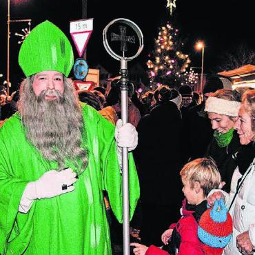 Auf dem Totenbett versprochen - Nicht jeder kann St. Nikolaus werden. Das Amt ist beliebt. Oft durchlaufen die Anwärter zuvor auch alle vorhergehenden Funktionsstufen.