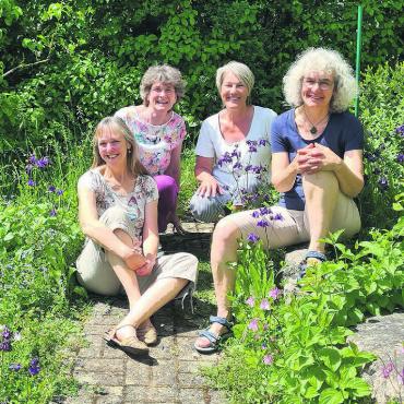 Ein vielfältiger Reichtum - Das OK-Team vom NVW (v. l.): Beatrice Beer, Andrea Fuchs, Margrit Haller-Hüsler und Christina Cotti. Es fehlt Roger Isler, Gemeinde Wohlen. Bild: zg