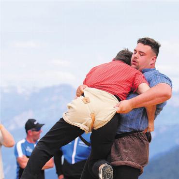 Da war es nur noch einer - Lukas Döbeli gewinnt gegen Thomas Bucher.