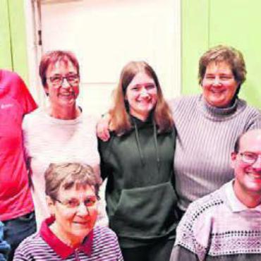 Bestens vorbereitet - Die Theatergruppe des Männerchors steckt mitten in den Proben. Bild: zg