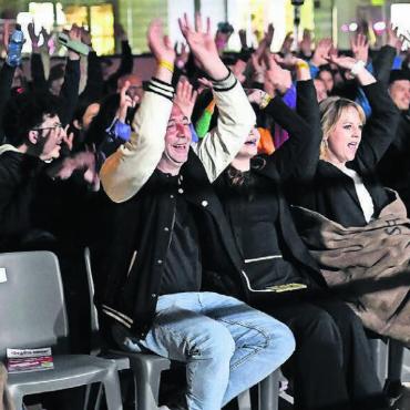 Lieber nicht in der Hofmatte - Mit Jacke und Wolldecken: Ein Bild von der Fight Night im Schüwo-Park am letzten Samstag. Bild: Alexander Wagner
