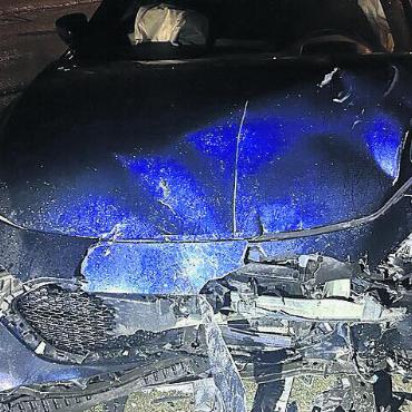 Unfall mit Verletzten - Die Kollision war heftig. Warum es zum Unfall kam, steht noch nicht fest. Bild: zg