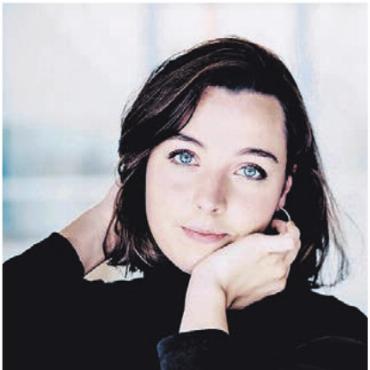 Zwischen Verglimmen und Neuanfang - Cellistin Milena Umigilia tritt am Samstag in Muri auf. Bild: Andrej Grilc