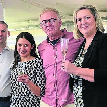 Mit Herz und Leidenschaft - Philipp und Corinne Kern (links) übernehmen die Praxis von Derk Welmers und Tilly Timmermans. Bild: zg