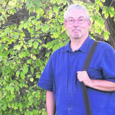 Ein Platz in der Gesellschaft - Dank Ritalin konnte Stephan Rey sein neustes Buch selber schreiben und steht nun mitten im Leben statt nur aussen vor. Bild: Monica Rast