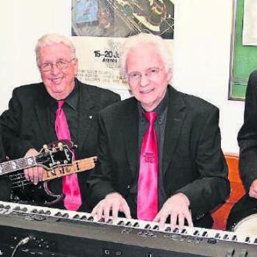 «Wunderbar und erstaunlich» - Herb Miller Jazz Band feiert 50-Jahr-Jubiläum, diese vier waren stets dabei (v. l.): Heinz Gysin, Rolf Eichenberger, Bandleader Herb Müller, Daniel Hofmann. Bild: pd
