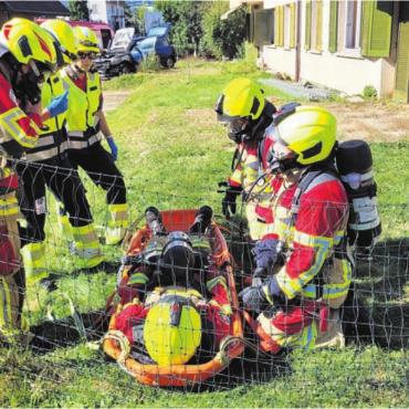Zeigen, was man kann - Atemschützer müssen Atemschützer retten – auch das kann einmal vorkommen. Aber in der Feuerwehr hält man natürlich zusammen. Wie in einer guten Familie.