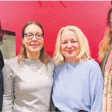 Sistierung des Vereins droht - Setzen sich mit Herzblut für die Elternvereinigung Mutschellen ein: (v. l.) Brigitte Bürgisser, Sabrina Hanselmann, Louisa Springer und Claudia Gurtner. Brigitte Bürgisser legt jedoch ihr Vorstandsmandat nach langjähriger Tätigkeit ab. Bild: zg