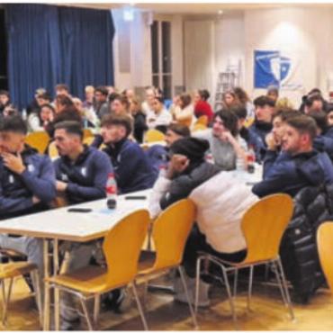 Mehr Qualität im Fokus - Die 122. ordentliche Generalversammlung des FC Wohlen im Casino war gut besucht. Bild: zg