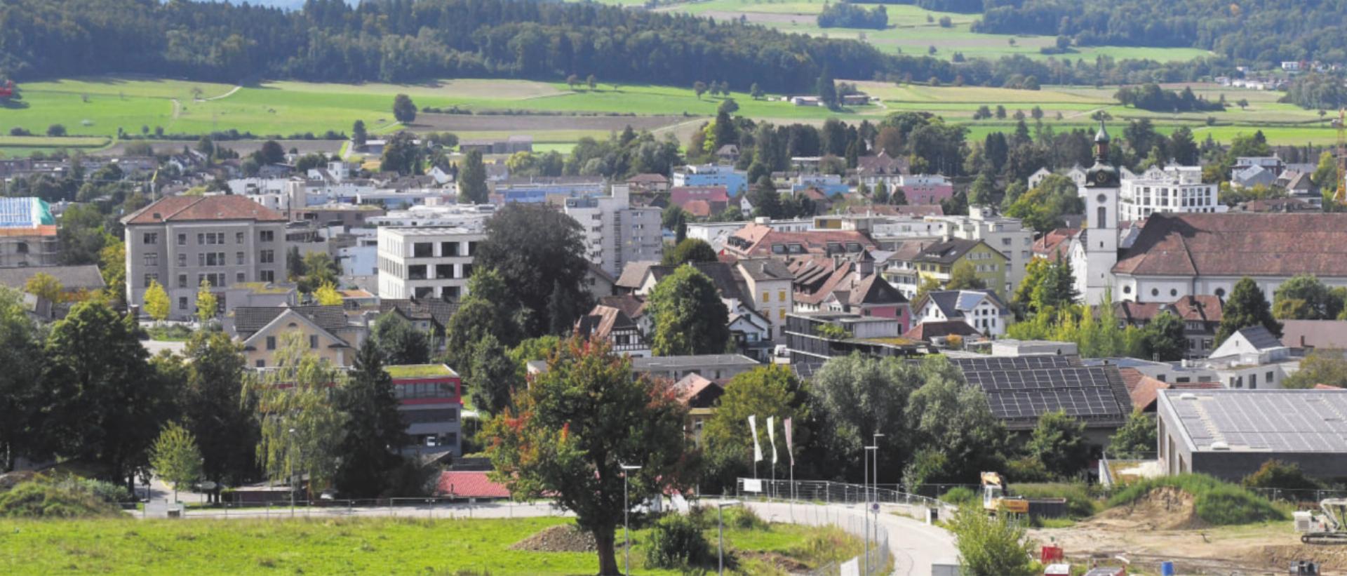 Die Investitionswelle ist längst nicht vorbei und der Sanierungsbedarf ist gross: Für die Weiterentwicklung der Gemeinde Wohlen werden laut Gemeinderat unbedingt mehr Steuereinnahmen benötigt. Bild: Daniel Marti - Das Bild wird blockiert. – Möglicherweise durch einen aktiven Adblocker.