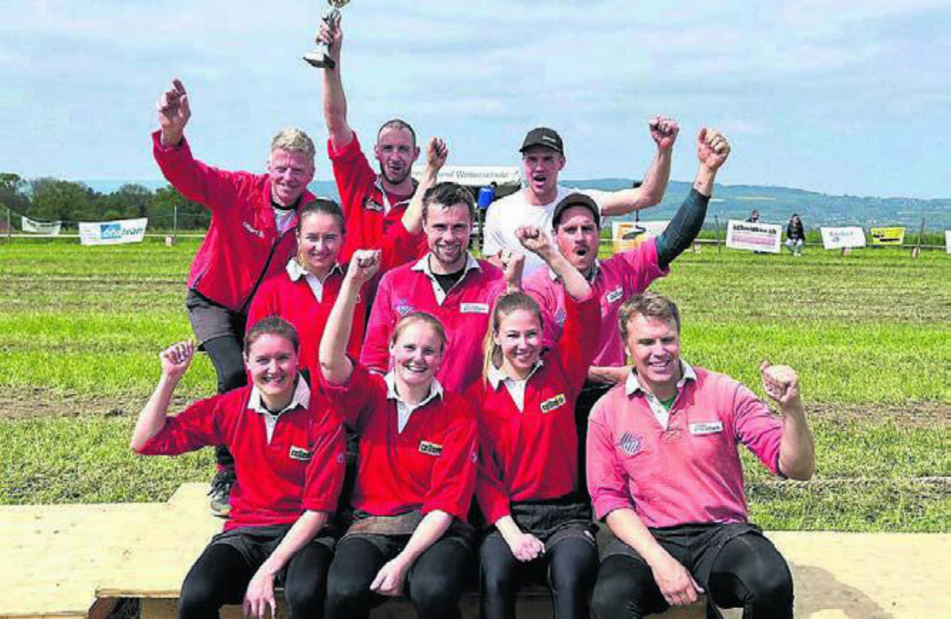 Das Mixed-Team gewinnt das erste Turnier der Saison. Bild: zg