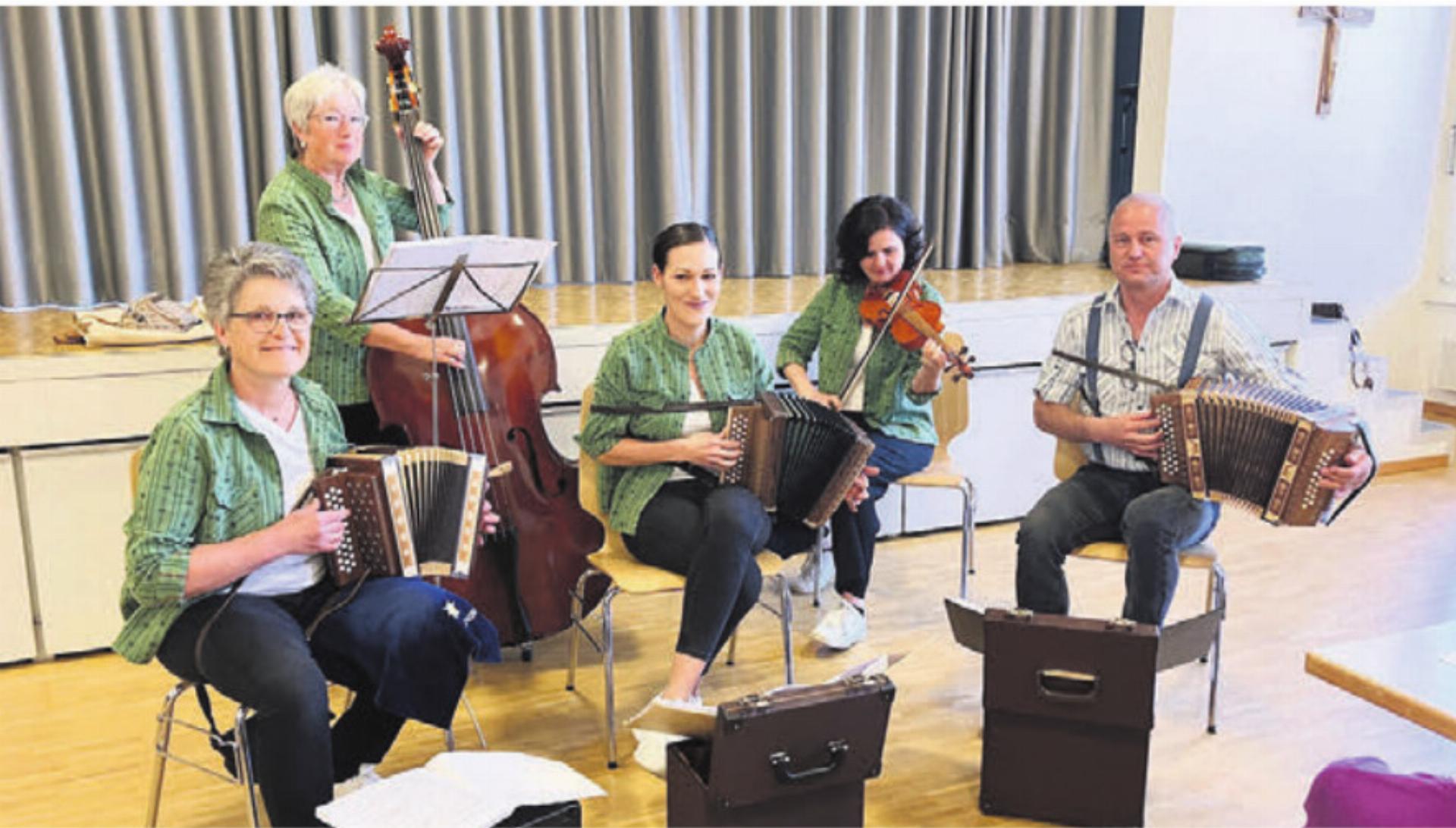 Die Kapelle «Näb de Spur» begeisterte die Villmerger Senioren. Bild: zg - Das Bild wird blockiert. – Möglicherweise durch einen aktiven Adblocker.